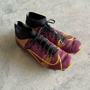 Nike Mercuri Soccer Cleats 
Sz 6.5 Women’s
